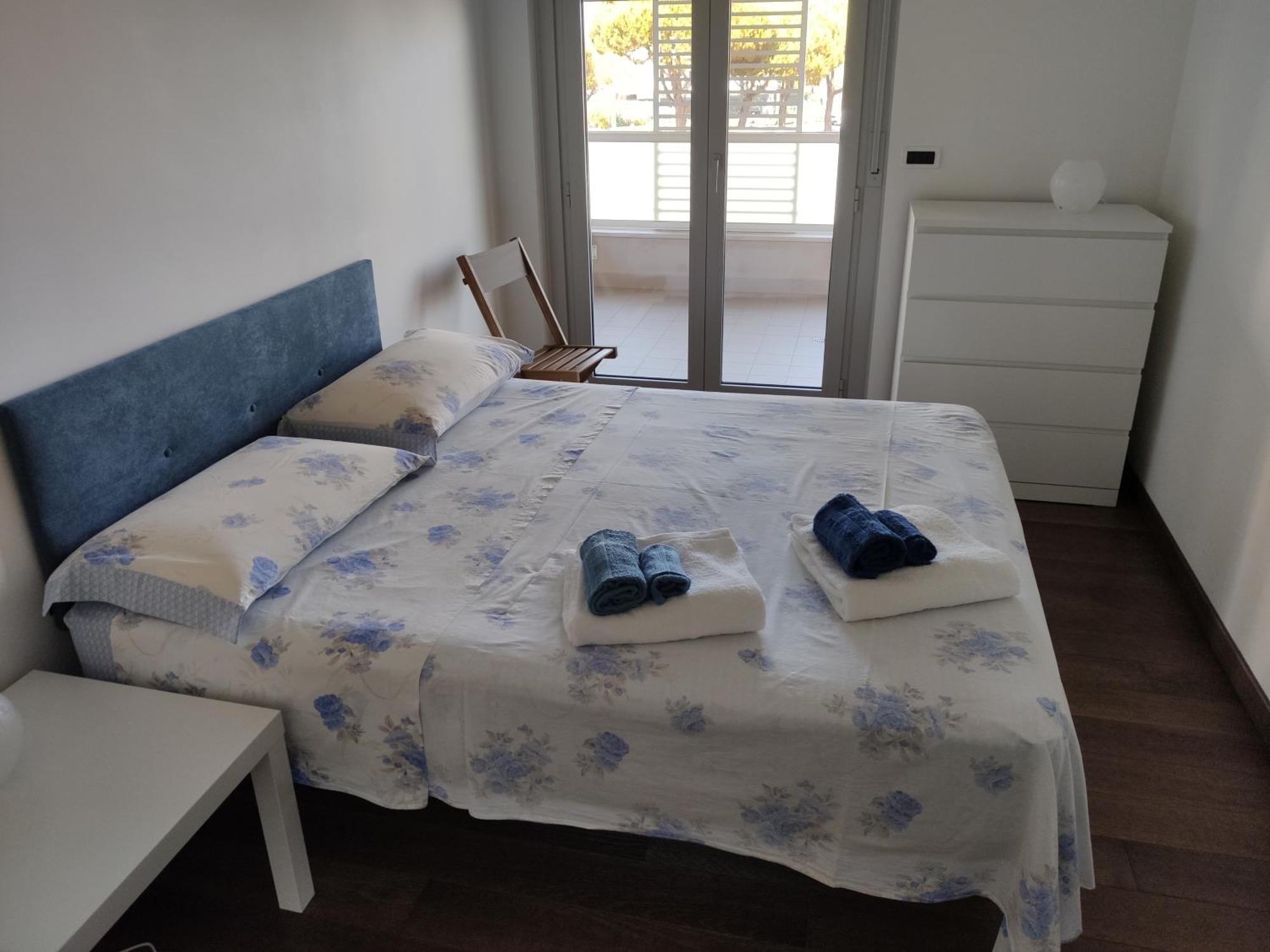 White-Blue Vibes, Seafront 2-Bedroom Apt Montesilvano Marina Eksteriør bilde